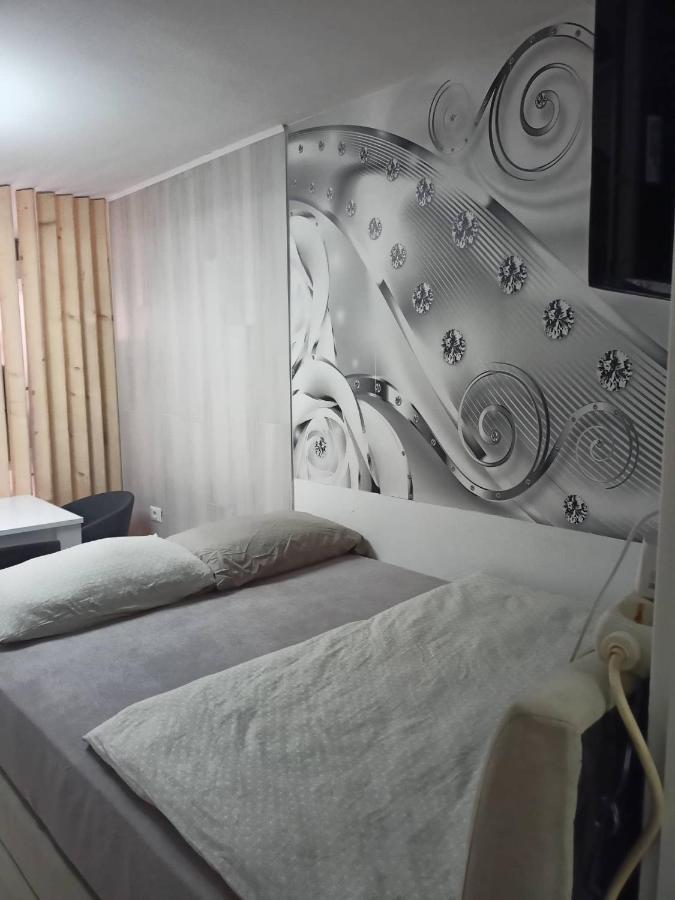 Nice Corner Koper Luaran gambar